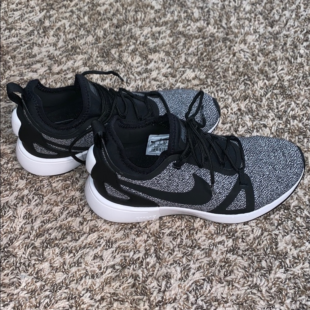 Never worn Nikes